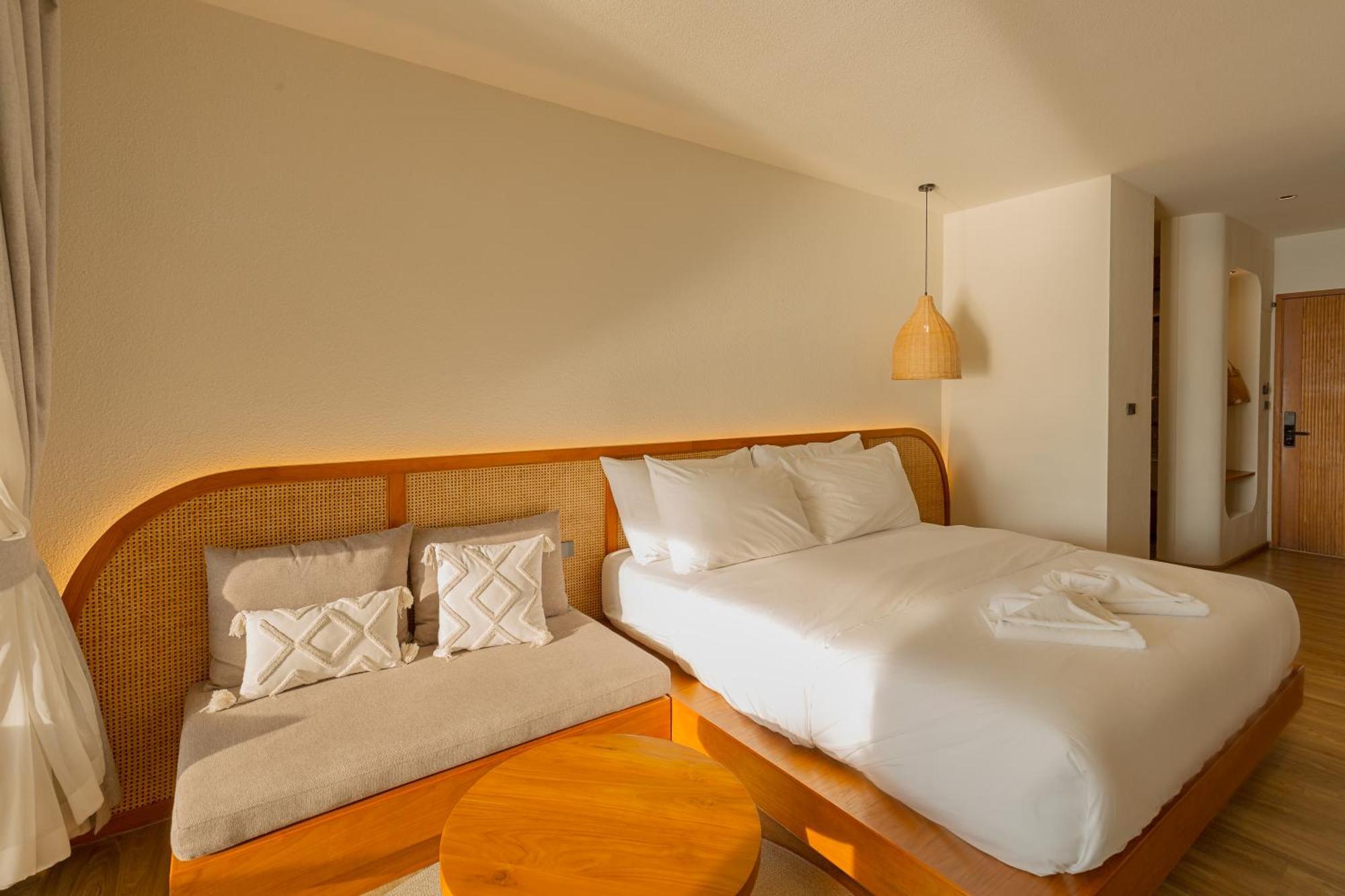 Tasana Bar And Luxury Resort Koh Larn Extérieur photo