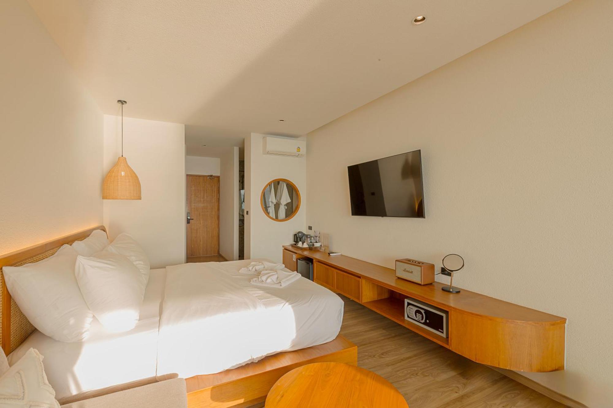 Tasana Bar And Luxury Resort Koh Larn Extérieur photo