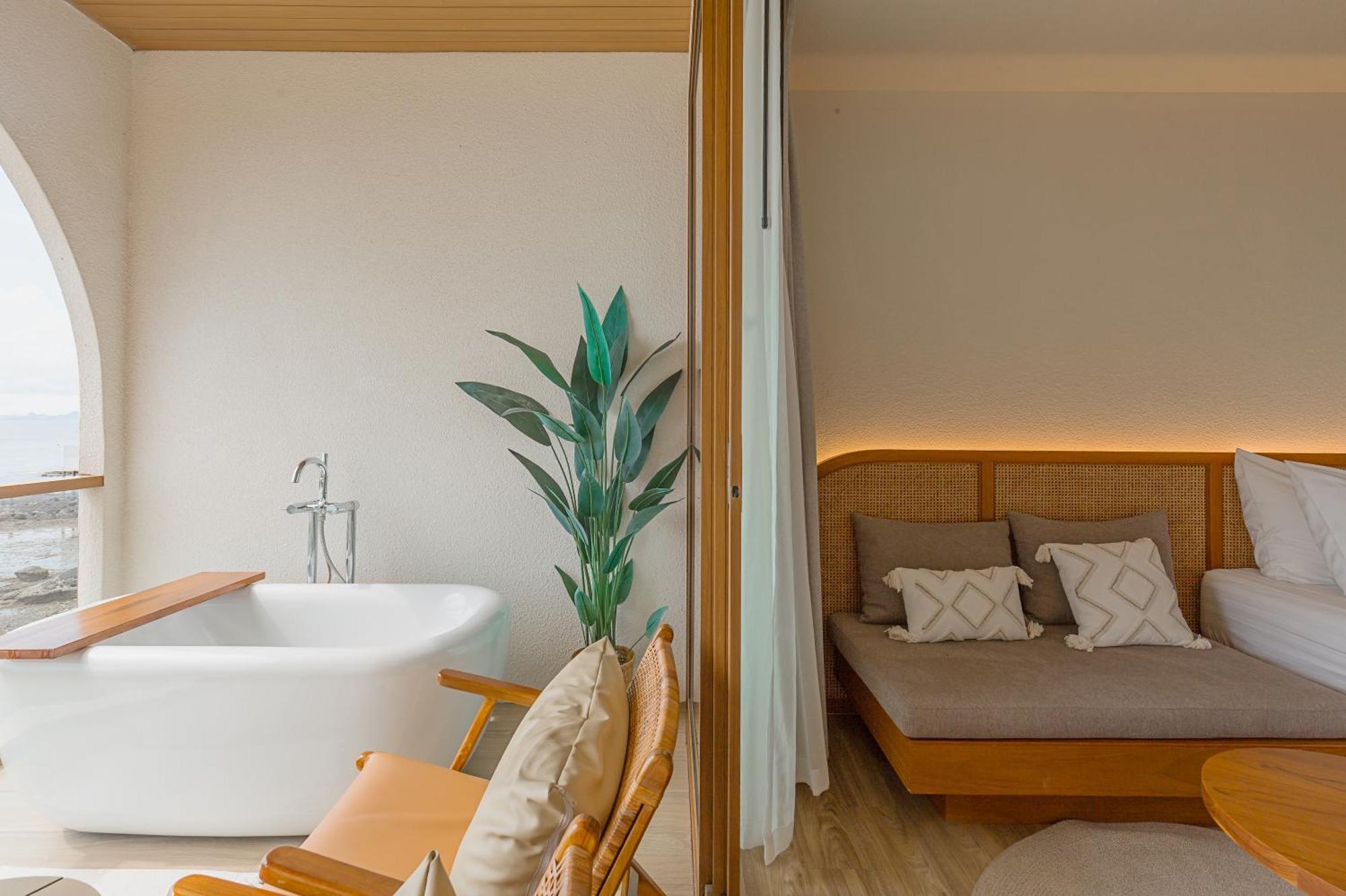 Tasana Bar And Luxury Resort Koh Larn Extérieur photo
