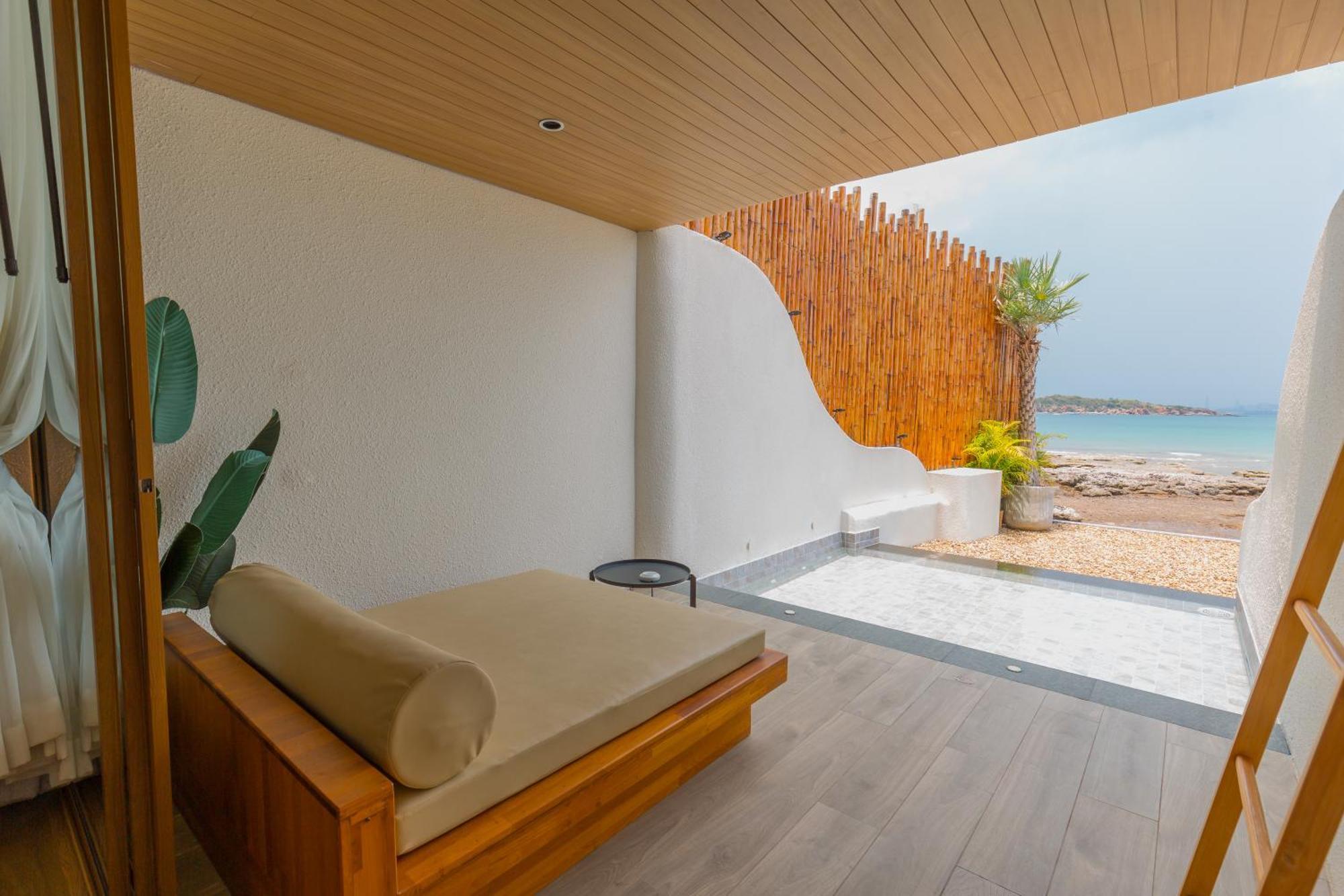 Tasana Bar And Luxury Resort Koh Larn Extérieur photo